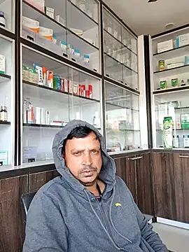 Snapshot of Raj1043 chatting on December 5, 6:11 am Raj1043 online show from December 5, 6:11 am