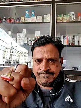 Snapshot of Raj1043 chatting on December 14, 5:57 am Raj1043 online show from December 14, 5:57 am