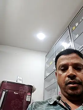 Snapshot of Raj1043 chatting on July 28, 1:21 pm Raj1043 online show from July 28, 1:21 pm