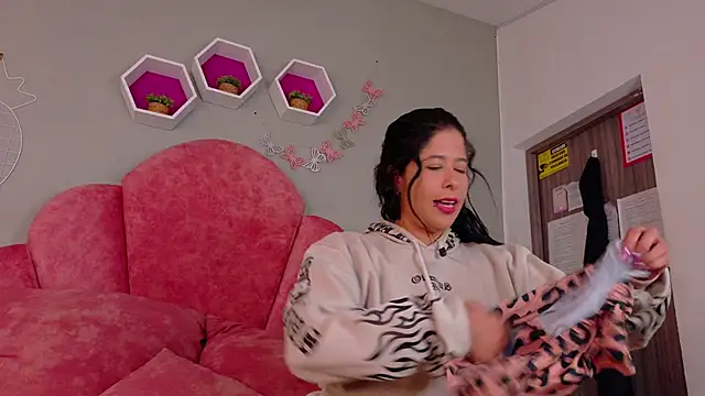 DulceAurora   online show from September 9, 12:10 am