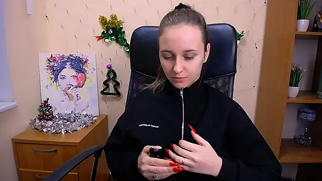 Snapshot of _Nicole_new chatting on December 28, 12:35 pm  Nicole new online show from December 28, 12:35 pm