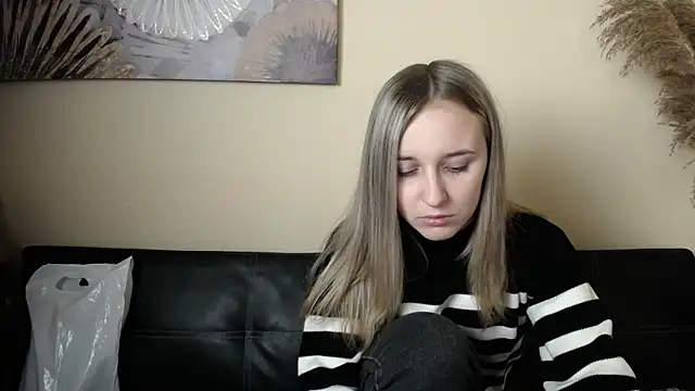  Nicole new online show from November 6, 2:18 pm