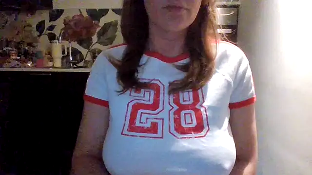 Snapshot of Nina24 chatting on February 28, 8:07 pm Nina24 online show from February 28, 8:07 pm