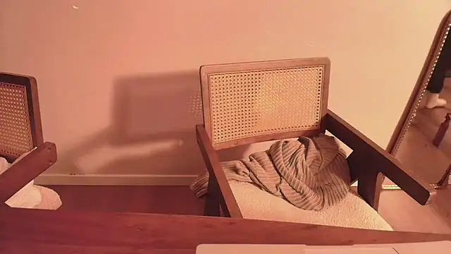 Snapshot of Nina24 chatting on December 1, 8:14 pm Nina24 online show from December 1, 8:14 pm