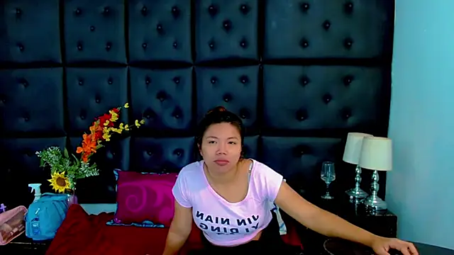 Isalombardi online show from May 26, 2:40 am