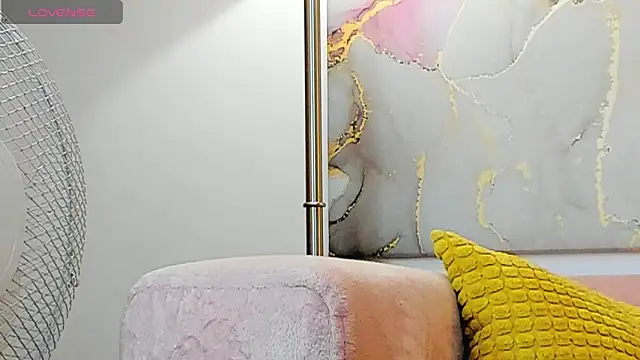 miaybabysone online show from January 25, 12:47 pm