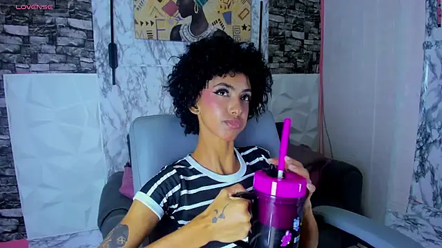Queen Cuarxxo online show from May 27, 1:57 am