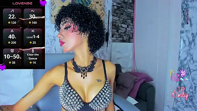 Queen Cuarxxo online show from June 3, 9:09 pm