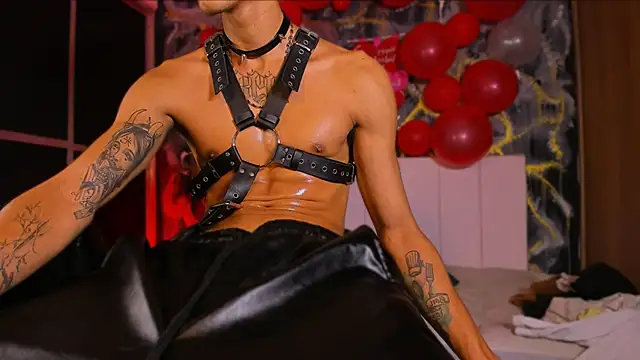Snapshot of DemonKush-- chatting on February 16, 4:53 am DemonKush-- online show from February 16, 4:53 am