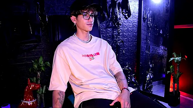 DemonKush-- online show from November 7, 3:06 am