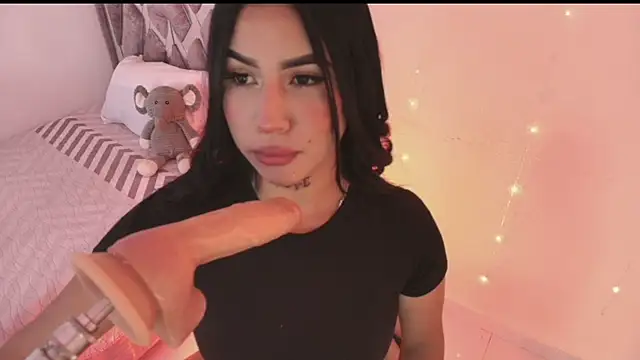 Snapshot of sweety_mariann1 chatting on January 8, 9:28 pm sweety mariann1 online show from January 8, 9:28 pm