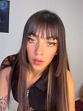 Snapshot of MiaGoth_ chatting on June 7, 9:51 pm MiaGoth online show from June 7, 9:51 pm