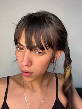 Snapshot of MiaGoth_ chatting on July 3, 5:47 am MiaGoth online show from July 3, 5:47 am