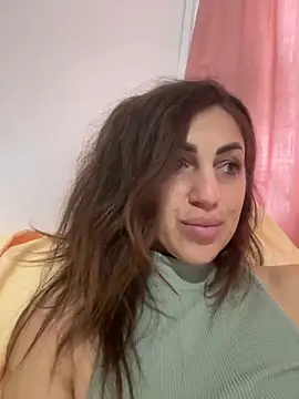 EmaSkyes online show from November 10, 6:45 am