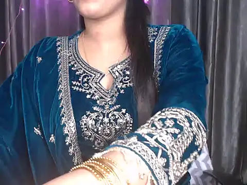 Snapshot of Sexy_Myra18 chatting on February 12, 12:55 pm Sexy Myra18 online show from February 12, 12:55 pm