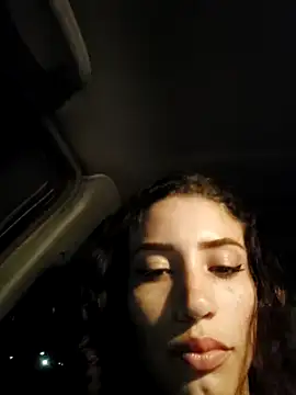 Snapshot of aurelialux chatting on January 19, 4:12 am aurelialux online show from January 19, 4:12 am
