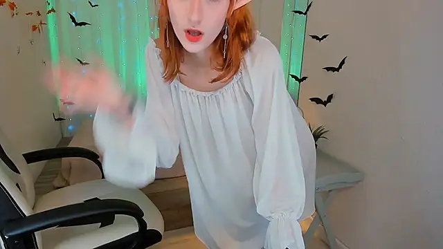 Lil Melanie  online show from October 27, 1:04 pm