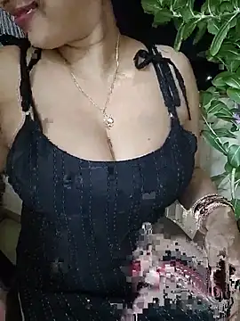 Snapshot of kaamuk_shweta chatting on May 13, 6:27 pm kaamuk shweta online show from May 13, 6:27 pm