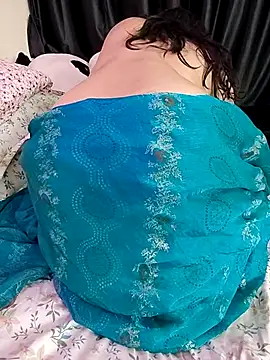 Snapshot of kaamuk_shweta chatting on June 4, 6:03 pm kaamuk shweta online show from June 4, 6:03 pm