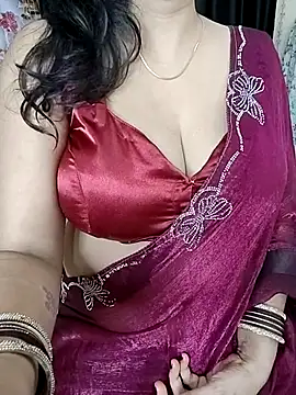 Snapshot of kaamuk_shweta chatting on July 10, 2:49 am kaamuk shweta online show from July 10, 2:49 am