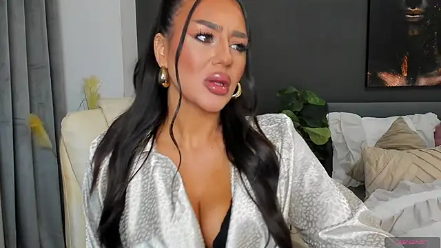 Snapshot of Sonia__Rey chatting on May 19, 1:56 am Sonia Rey online show from May 19, 1:56 am