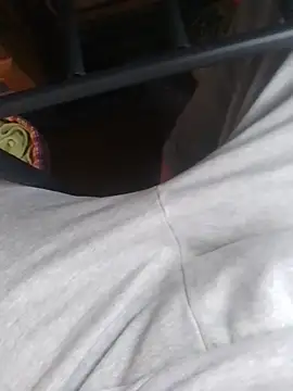 krissraw online show from December 18, 10:43 am