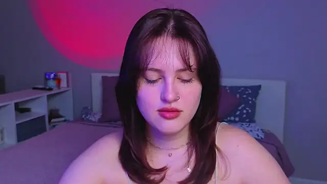  Sarah Soul  online show from June 4, 11:00 pm