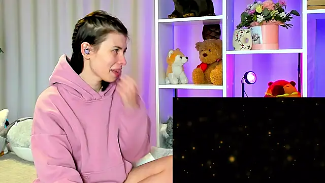 Snapshot of callmetori chatting on December 4, 3:21 pm callmetori online show from December 4, 3:21 pm