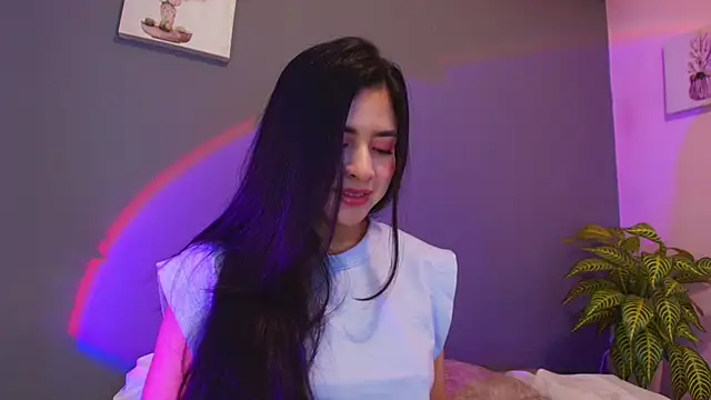 Snapshot of adara_johnson__ chatting on May 31, 11:50 am adara johnson online show from May 31, 11:50 am