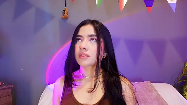 Snapshot of adara_johnson__ chatting on July 9, 11:47 am adara johnson online show from July 9, 11:47 am