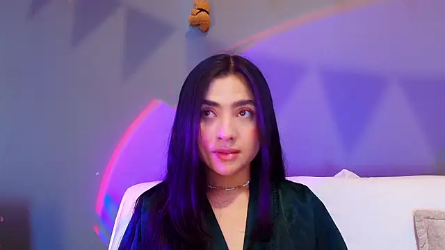 Snapshot of adara_johnson__ chatting on July 10, 11:46 am adara johnson online show from July 10, 11:46 am