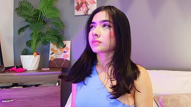 Snapshot of adara_johnson__ chatting on July 23, 12:14 pm adara johnson online show from July 23, 12:14 pm