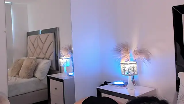 alexa tobar online show from December 4, 6:38 pm