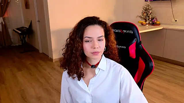 AngellaRoss online show from December 5, 6:37 pm