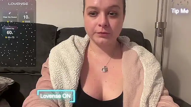 NaughtyWifeUK online show from February 21, 12:16 am