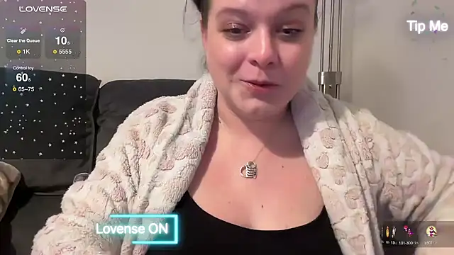 NaughtyWifeUK online show from February 24, 11:52 pm