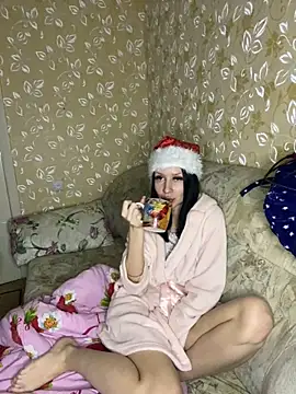 Snapshot of Starry_Siren chatting on January 2, 5:07 pm Starry Siren online show from January 2, 5:07 pm