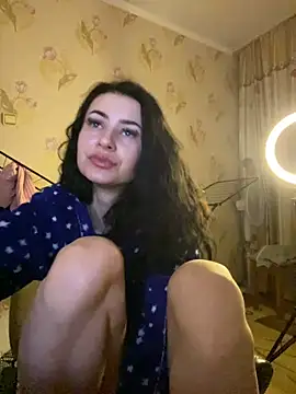 Snapshot of Starry_Siren chatting on February 19, 6:21 pm Starry Siren online show from February 19, 6:21 pm