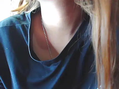 Snapshot of your_Shanvi chatting on November 5, 7:03 pm your Shanvi online show from November 5, 7:03 pm