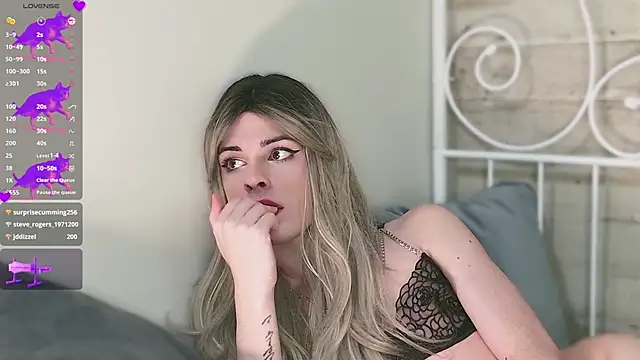 GiselleParton online show from December 29, 2:31 pm