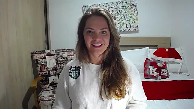 Snapshot of ParisW chatting on December 10, 2:27 am ParisW online show from December 10, 2:27 am