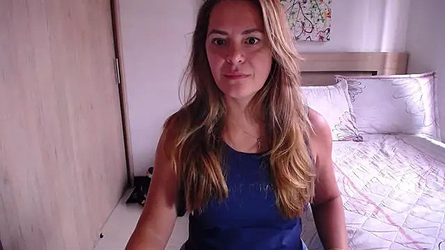 Snapshot of ParisW chatting on January 24, 8:00 pm ParisW online show from January 24, 8:00 pm