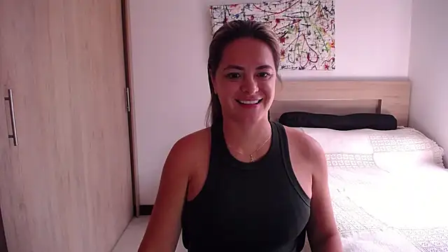 Snapshot of ParisW chatting on February 10, 4:14 pm ParisW online show from February 10, 4:14 pm