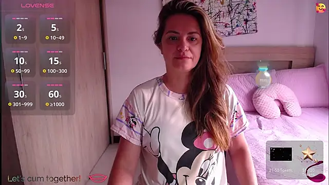 Snapshot of ParisW chatting on September 17, 12:40 pm ParisW online show from September 17, 12:40 pm