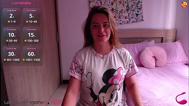 Snapshot of ParisW chatting on September 22, 12:40 pm ParisW online show from September 22, 12:40 pm