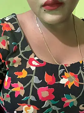 Snapshot of Ayesha_mahi chatting on June 22, 8:44 am Ayesha mahi online show from June 22, 8:44 am