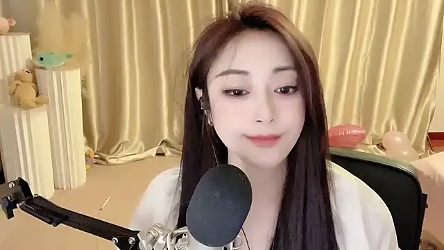 Daisy-77 online show from February 4, 8:59 pm