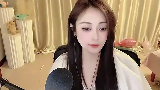 Daisy-77 online show from February 5, 12:10 am