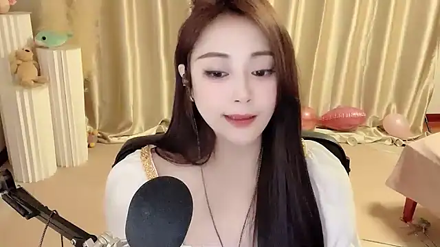 Daisy-77 online show from February 8, 9:04 pm