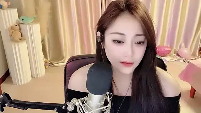 Daisy-77 online show from February 10, 9:25 pm